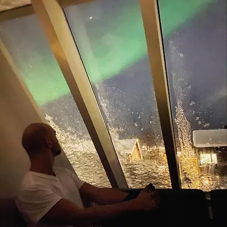 Amazing Sky Loft With Glass Roof & Panorama Views Apartment Tromsø