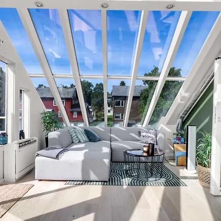 Amazing Sky Loft With Glass Roof & Panorama Views