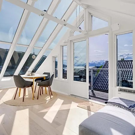 Apartment Amazing Sky Loft With Glass Roof & Panorama Views