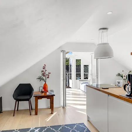 Amazing Sky Loft With Glass Roof & Panorama Views
