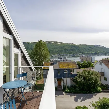 Amazing Sky Loft With Glass Roof & Panorama Views *